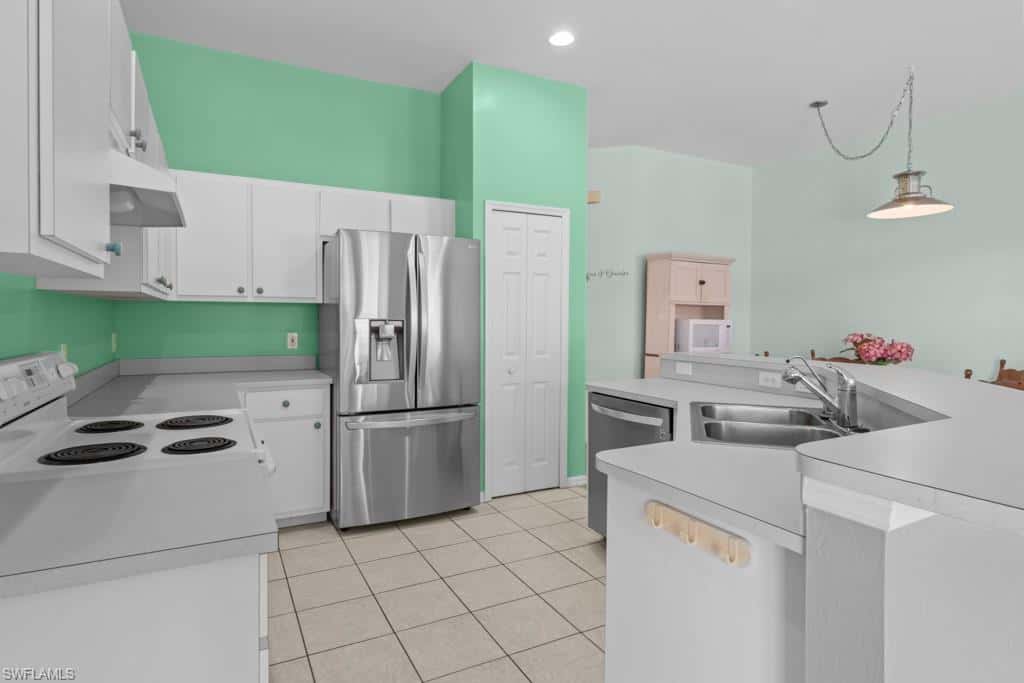 2429 Everest Pkwy, Cape Coral, photo 11