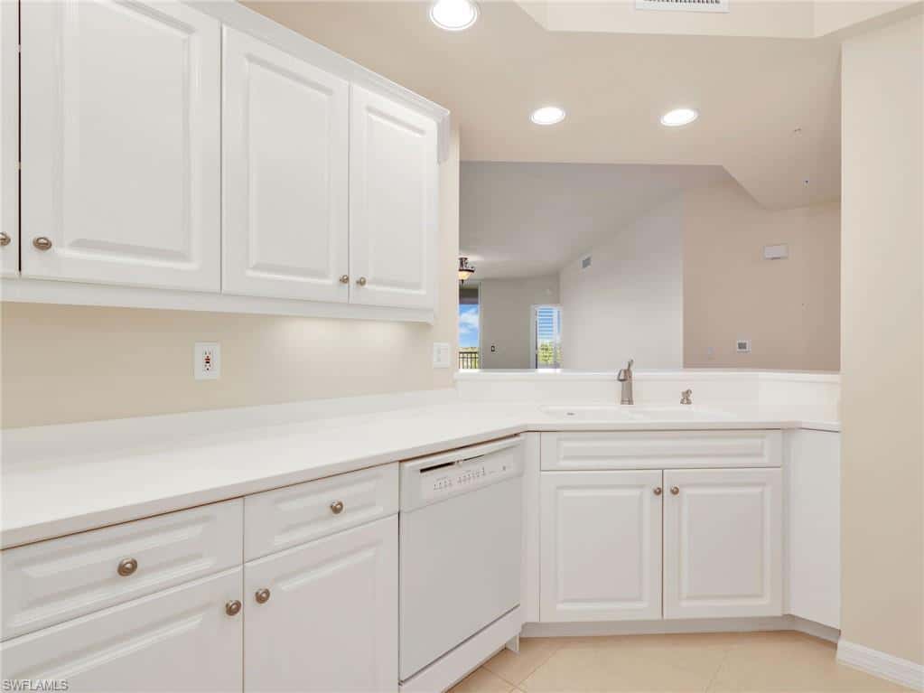 1001 Arbor Lake Dr #202, Naples, photo 6
