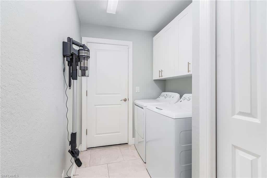1702 1st Ter, Cape Coral, photo 12