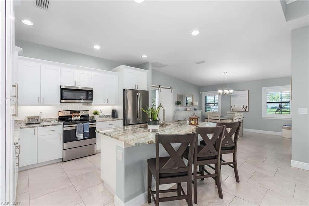 1702 1st Ter, Cape Coral, photo 11