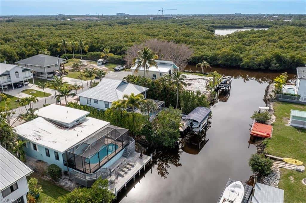 1283 Grand Canal Dr, Naples, photo 34