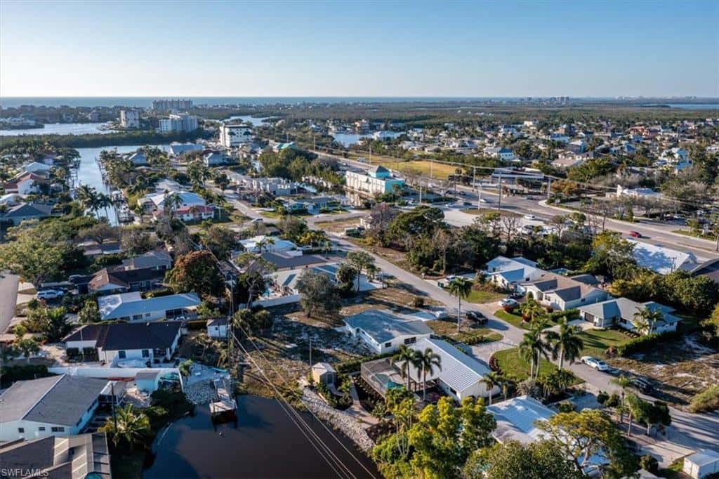148 1st St, Bonita Springs, photo 32