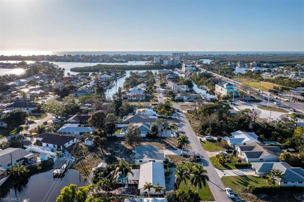148 1st St, Bonita Springs, photo 31
