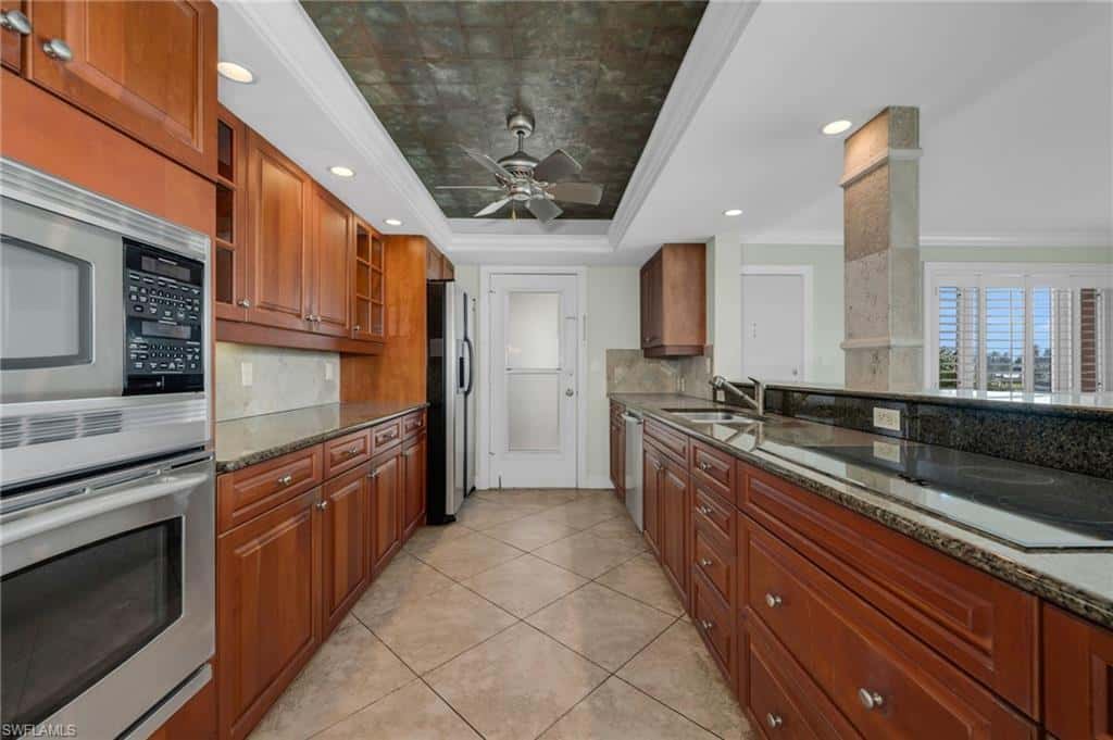 222 Harbour Dr #301, Naples, photo 16