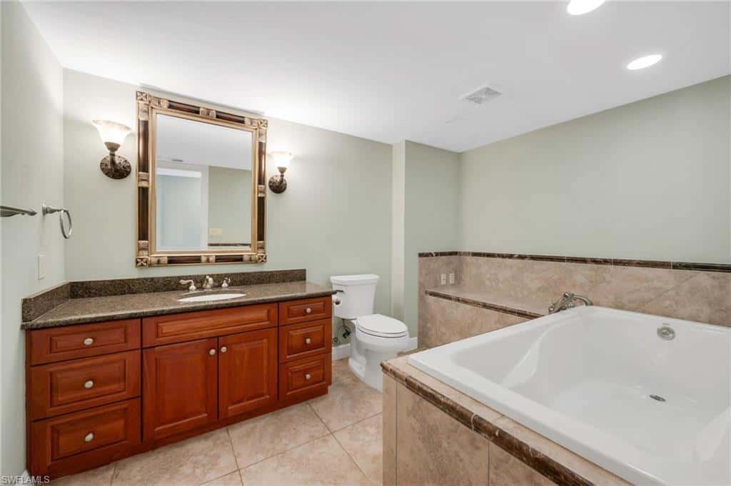 222 Harbour Dr #301, Naples, photo 28