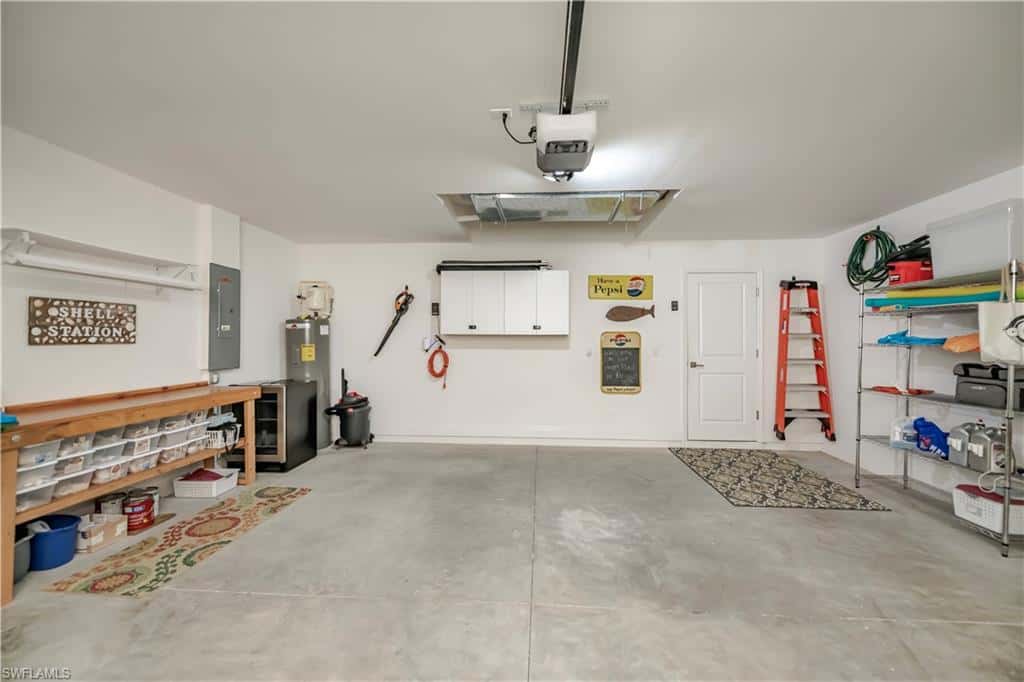 910 12th Ter, Cape Coral, photo 43