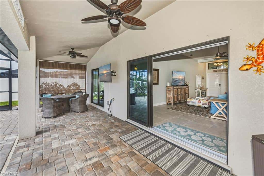 910 12th Ter, Cape Coral, photo 35