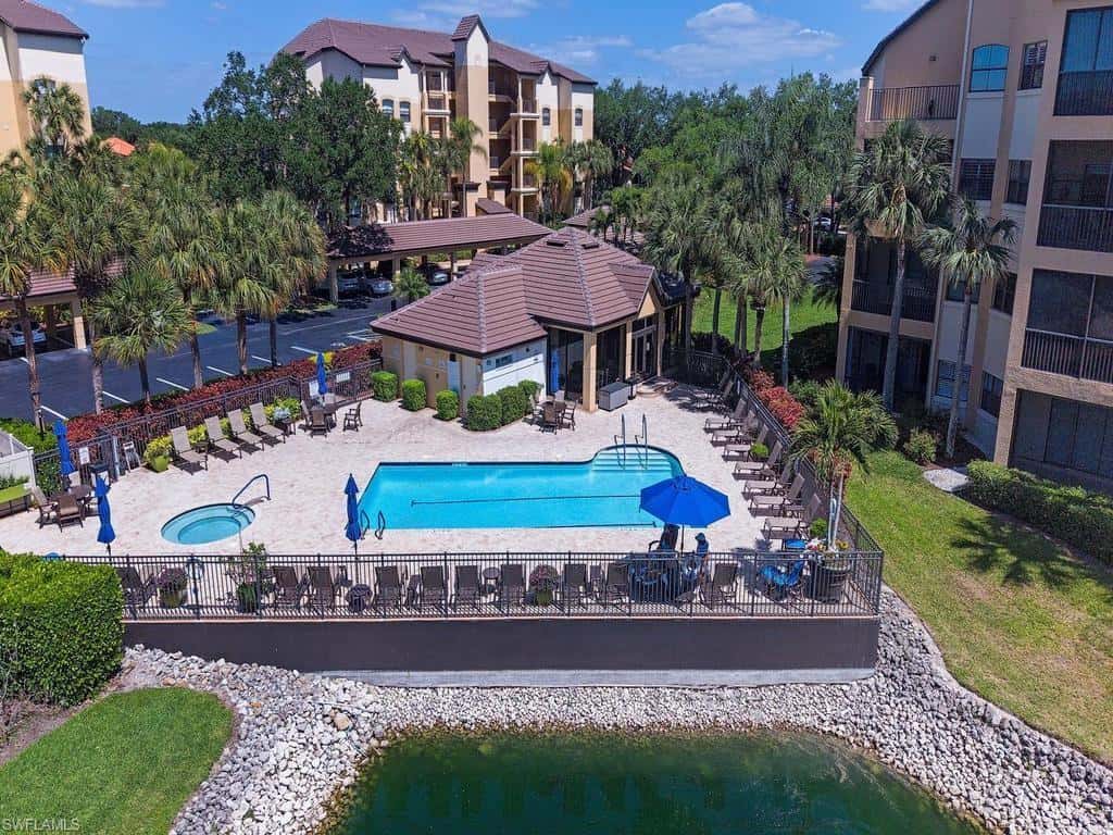 160 Vintage Cir #202, Naples, photo 4