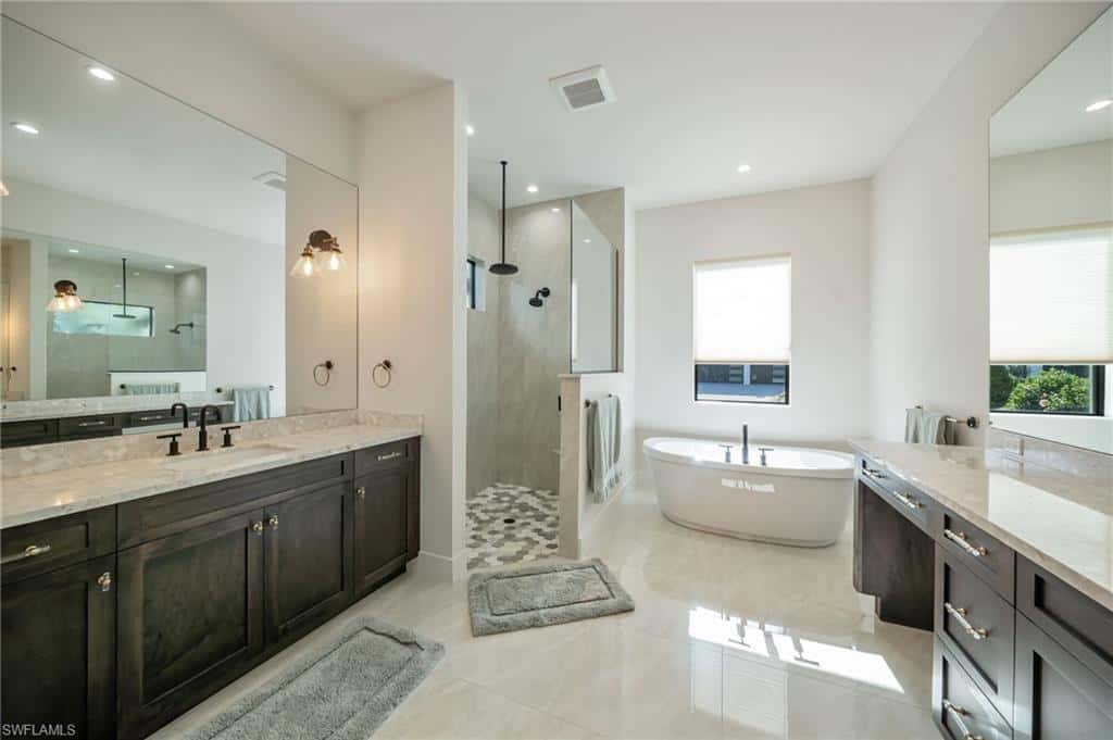 2943 Coco Lakes Dr, Naples, photo 16