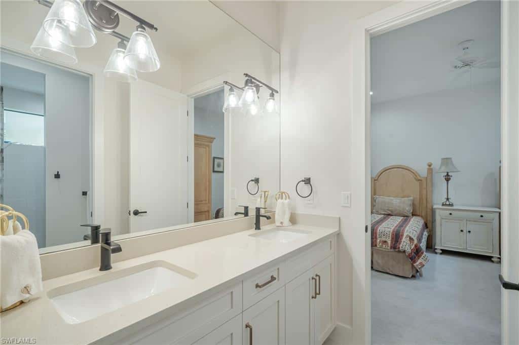 2943 Coco Lakes Dr, Naples, photo 21