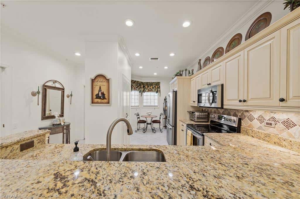 8239 Parkstone Pl #102, Naples, photo 9