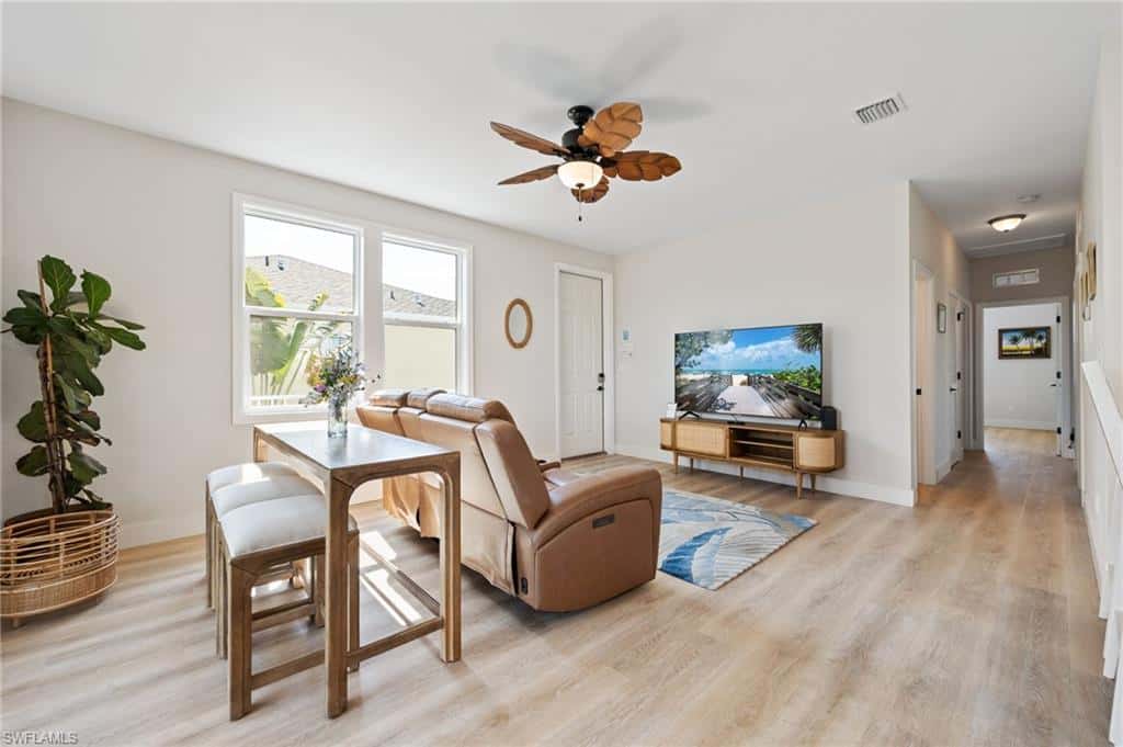 261 Donora Blvd, Fort Myers Beach, photo 6