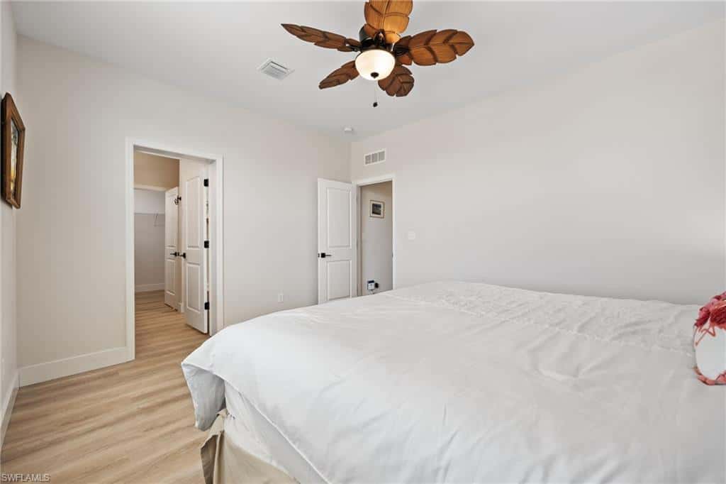 261 Donora Blvd, Fort Myers Beach, photo 17