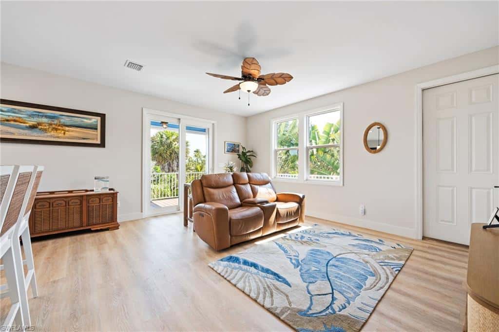261 Donora Blvd, Fort Myers Beach, photo 5