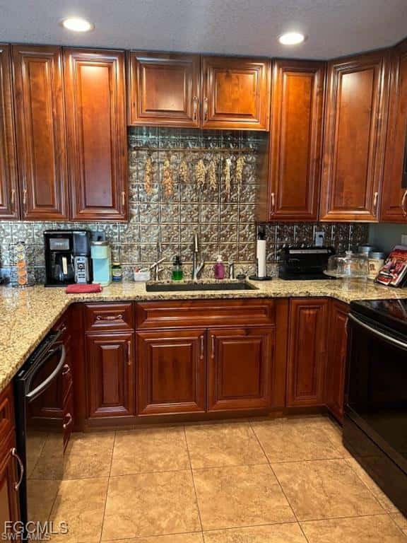 826 B Rd, Labelle, photo 18