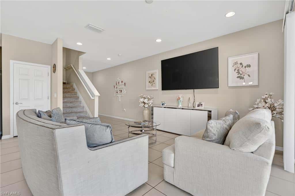 10818 Alvara Point Dr, Bonita Springs, photo 6
