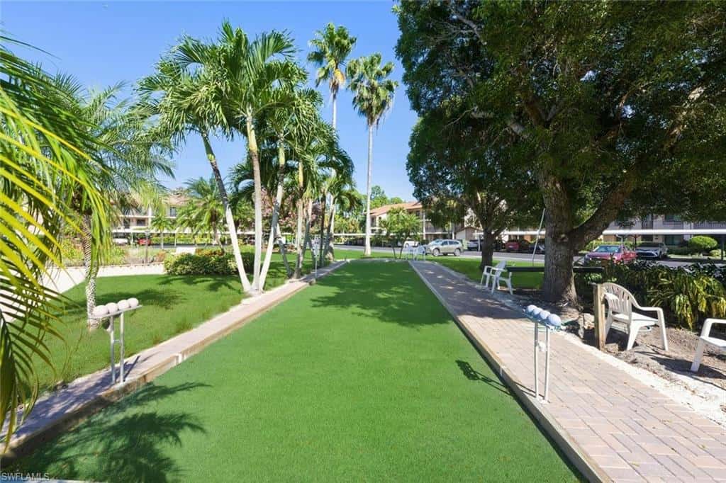 7380 Saint Ives Way #1305, Naples, photo 29