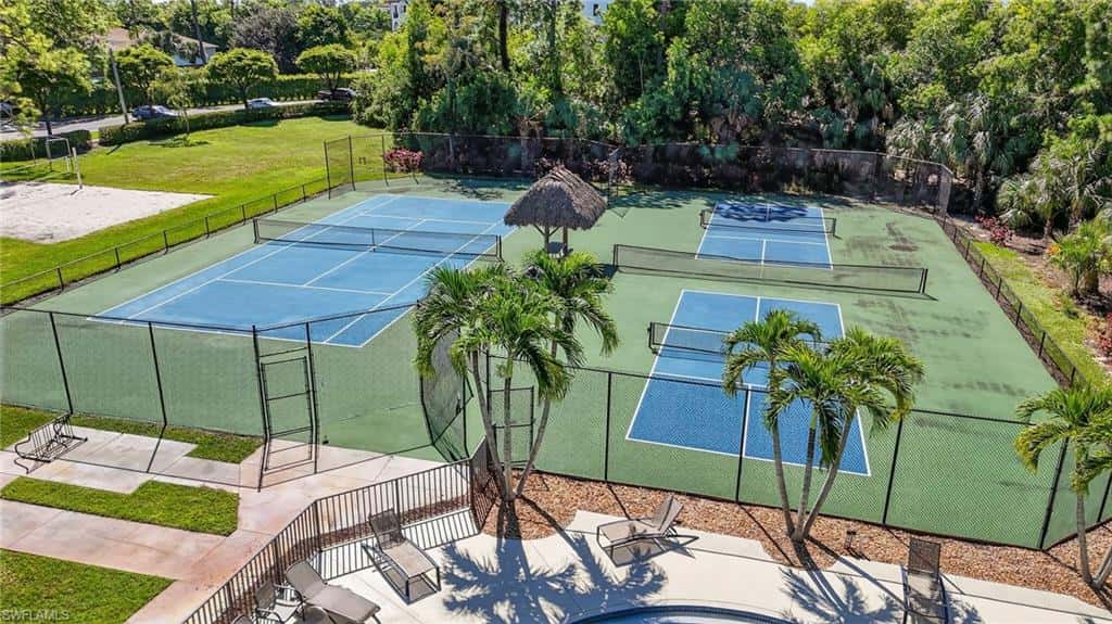912 Briarwood Blvd, Naples, photo 23