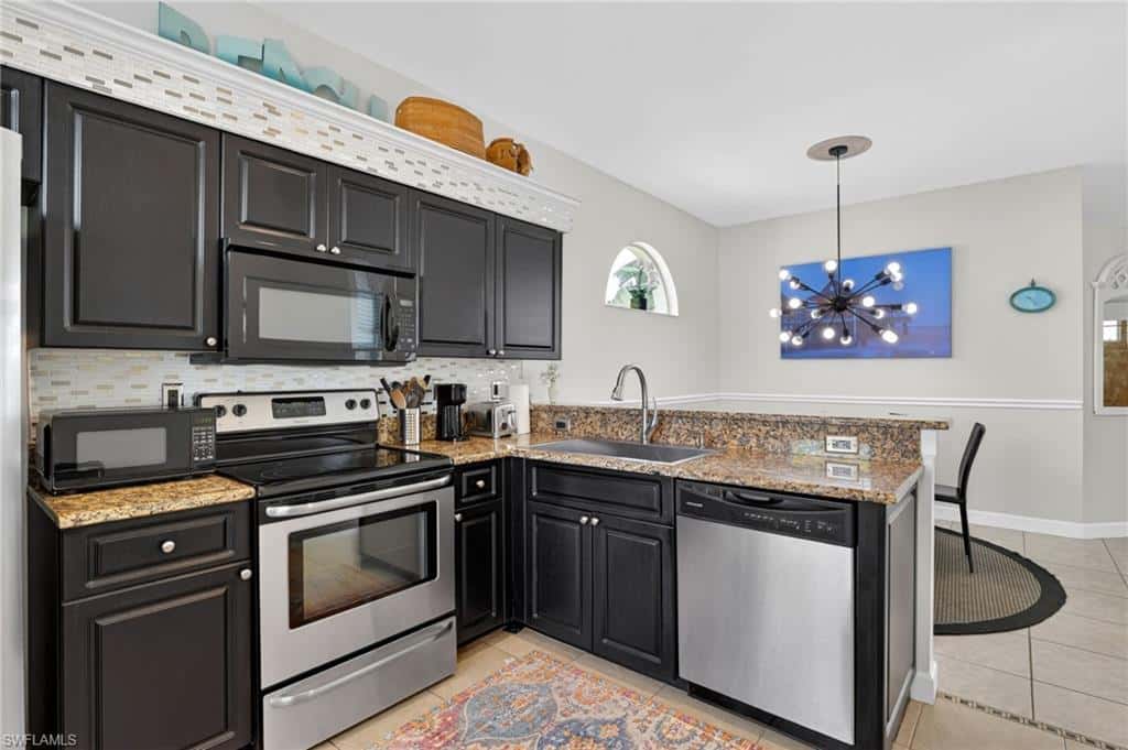 912 Briarwood Blvd, Naples, photo 6
