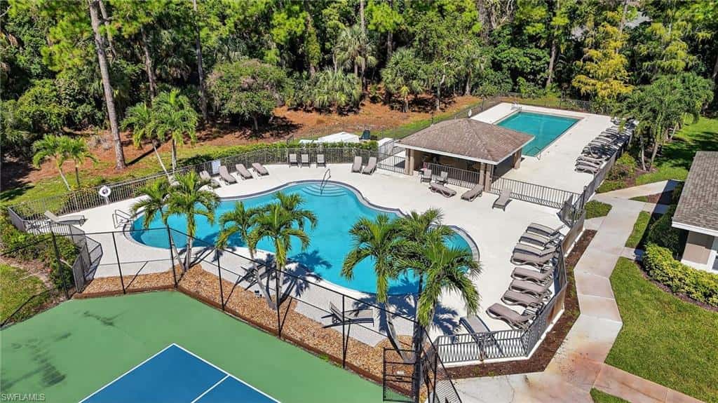 912 Briarwood Blvd, Naples, photo 22
