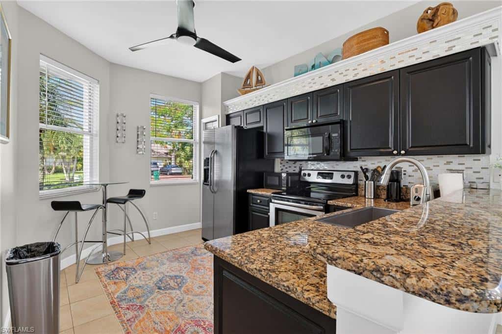 912 Briarwood Blvd, Naples, photo 7
