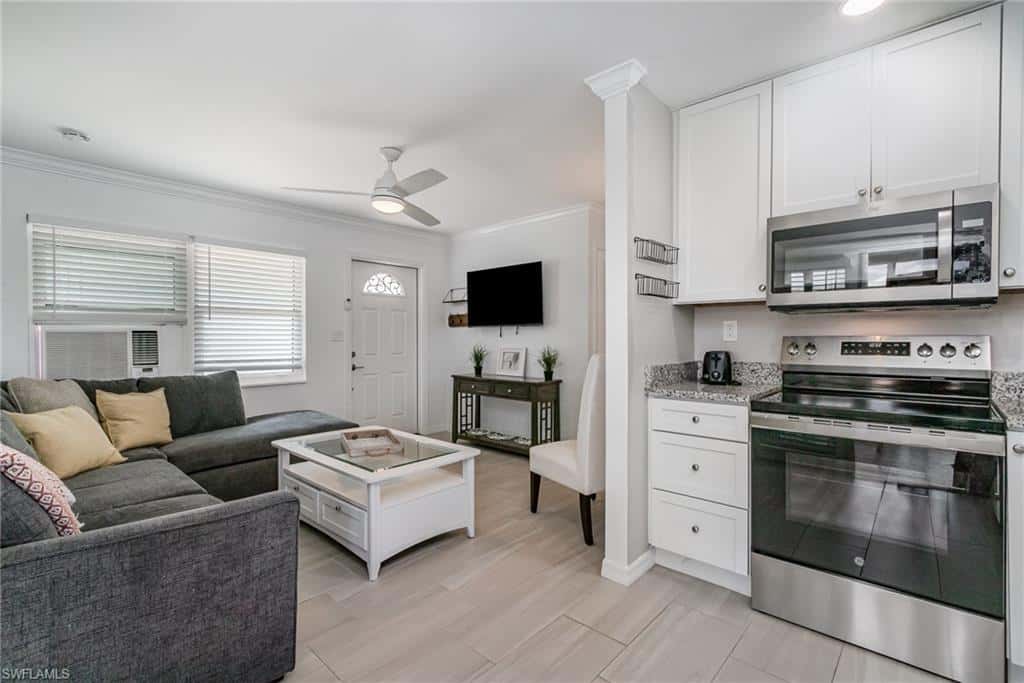 4818 Regal Dr, Bonita Springs, photo 6