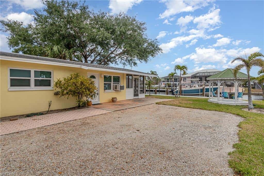 4818 Regal Dr, Bonita Springs, photo 16
