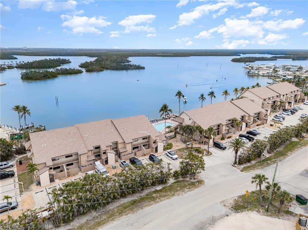 898 Buttonwood Dr #105, Fort Myers Beach, photo 29
