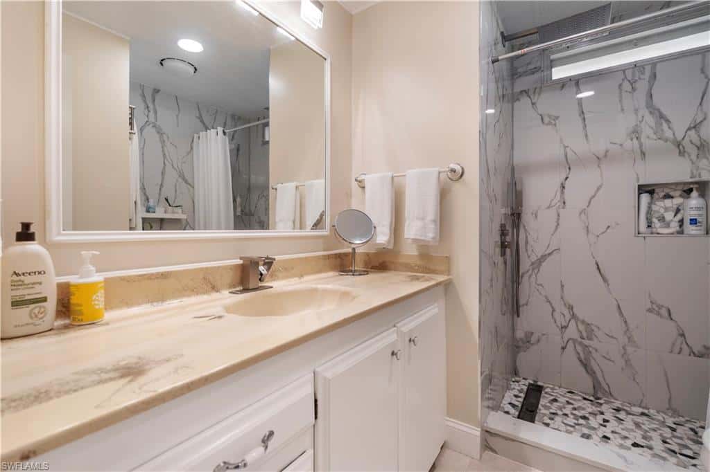 58 Le Mans Dr, Naples, photo 27