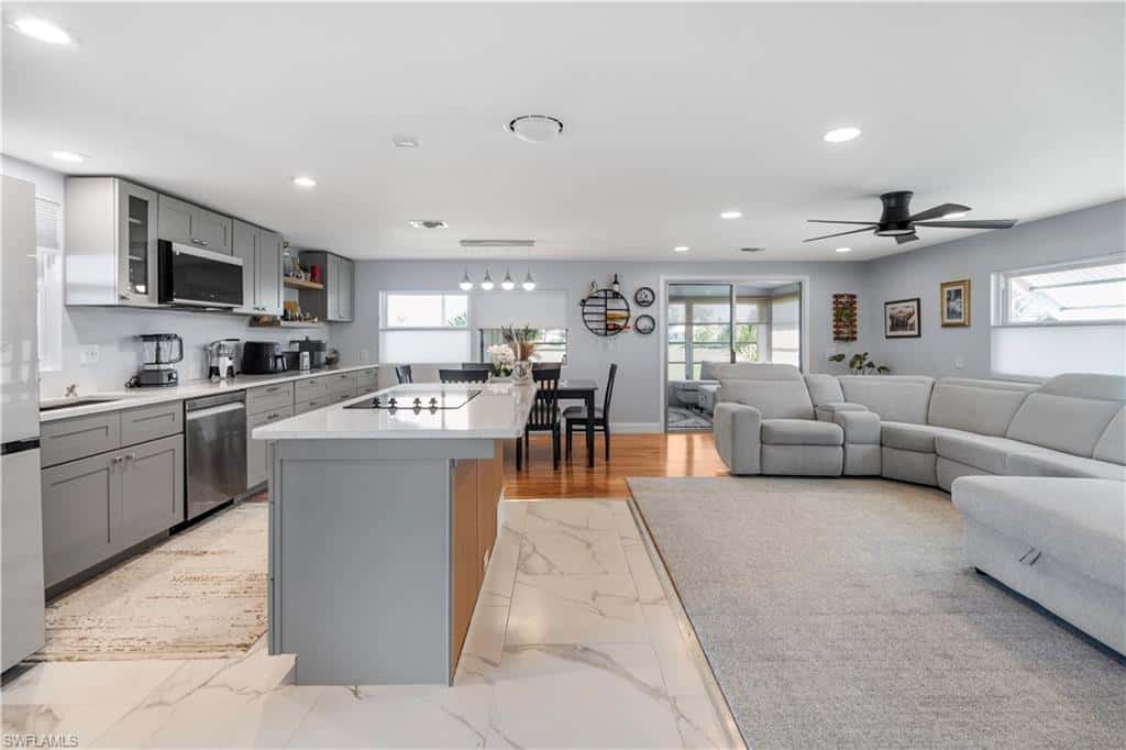 58 Le Mans Dr, Naples, photo 13