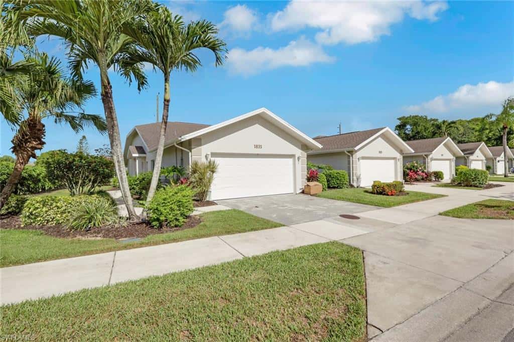 1835 Crown Pointe Blvd, Naples, photo 24