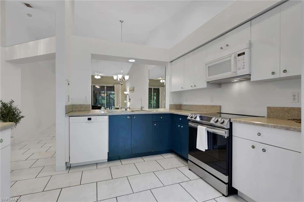 1835 Crown Pointe Blvd, Naples, photo 4