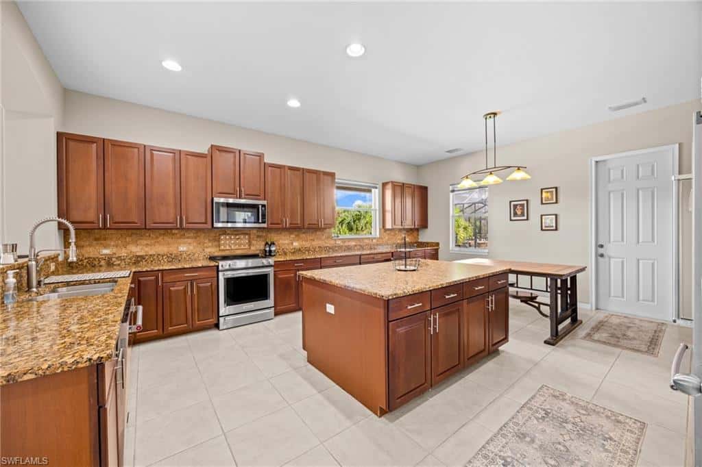 17178 Wrigley Cir, Fort Myers, photo 11