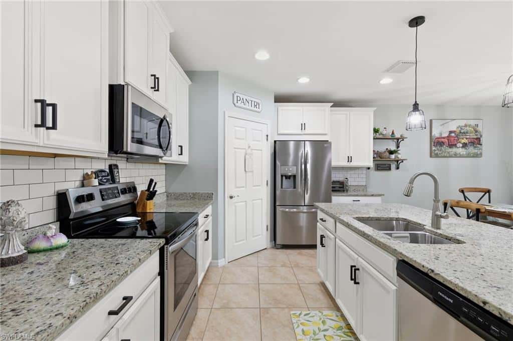 3215 Birchin Ln, Fort Myers, photo 6