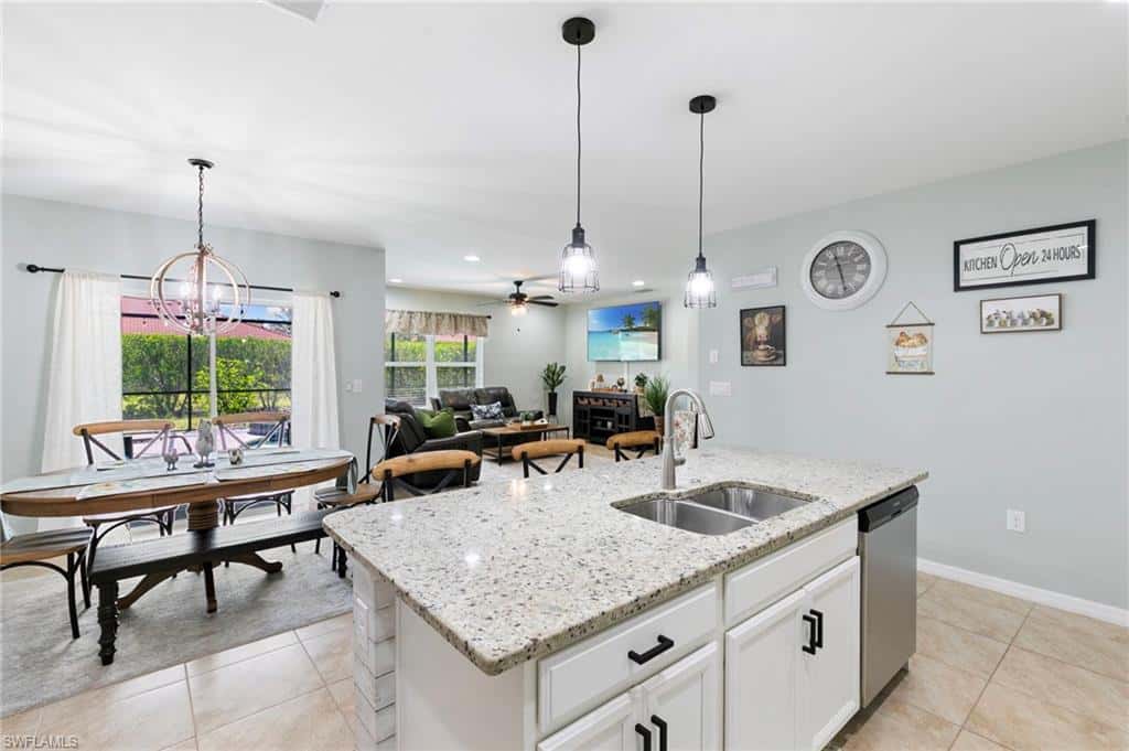 3215 Birchin Ln, Fort Myers, photo 8