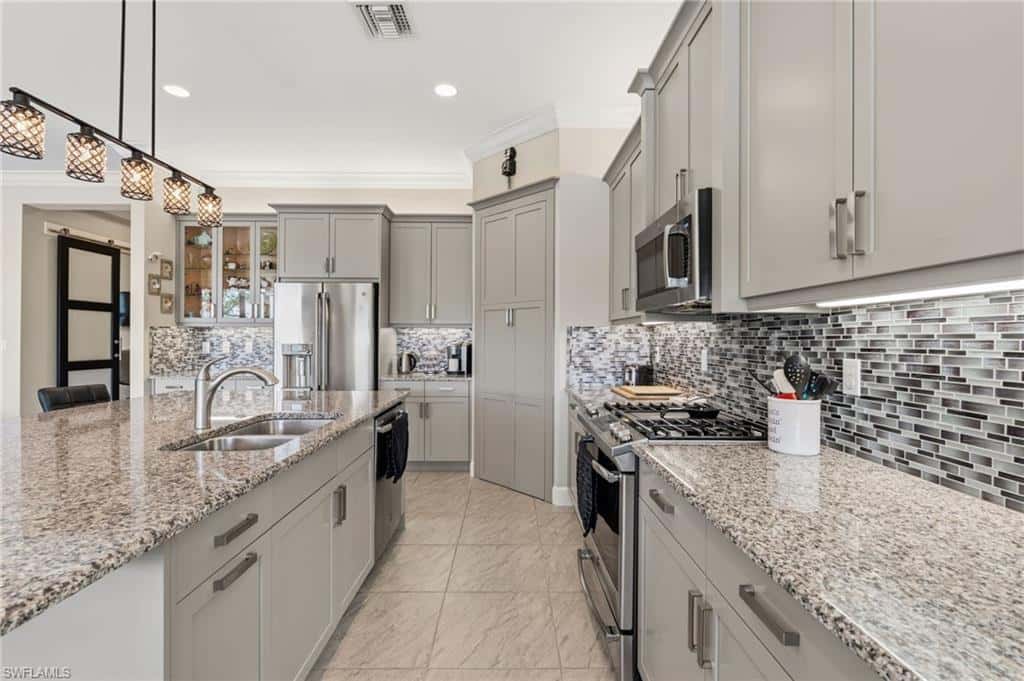 28433 Capraia Dr, Bonita Springs, photo 4