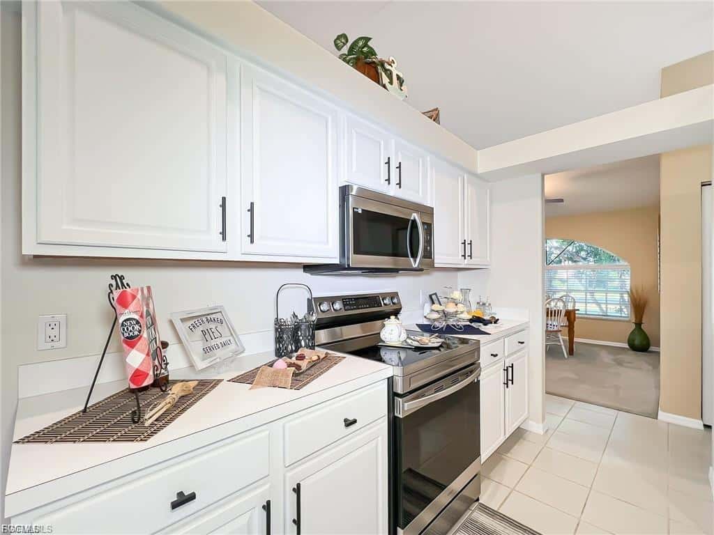 7631 Woodland Bend Cir, Fort Myers, photo 13