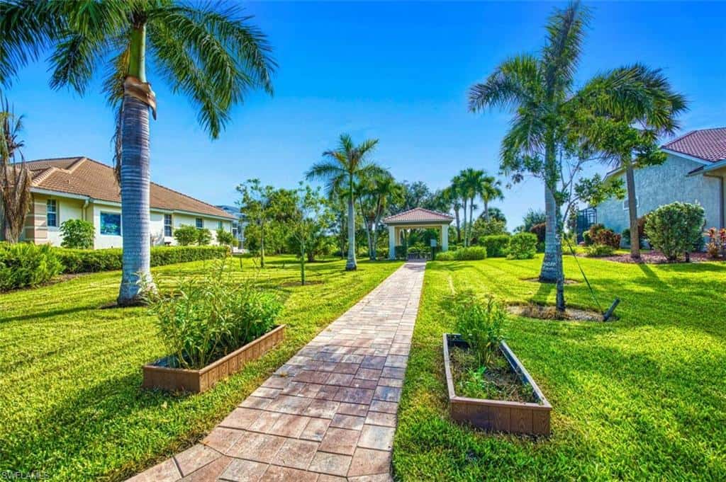 8356 Southwind Bay Cir, Fort Myers, photo 43