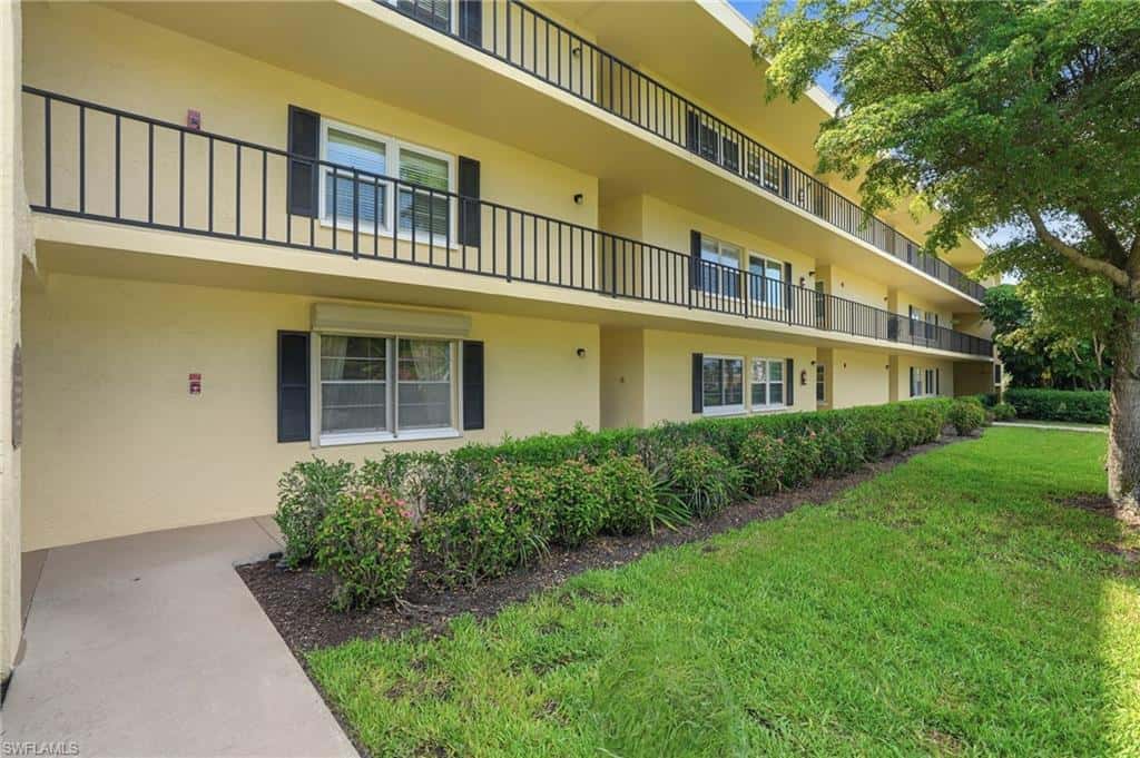 1085 Forest Lakes Dr #8102, Naples, photo 27
