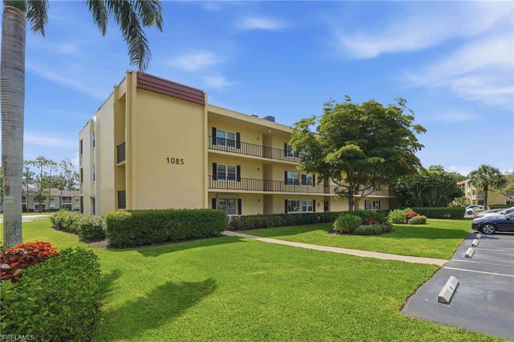 1085 Forest Lakes Dr #8102, Naples, photo 26