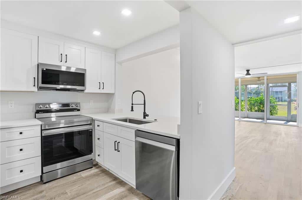 1085 Forest Lakes Dr #8102, Naples, photo 9