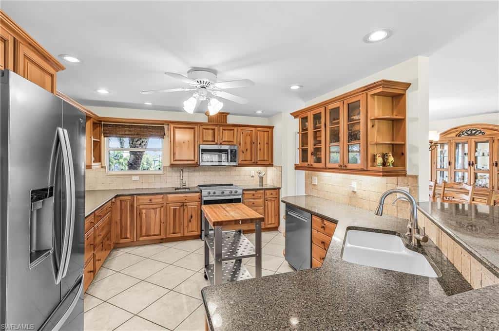 14221 Clubhouse Dr, Bokeelia, photo 10