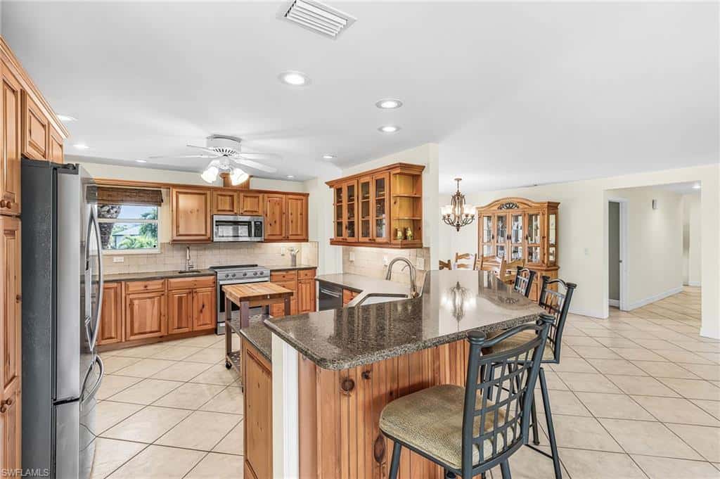 14221 Clubhouse Dr, Bokeelia, photo 11