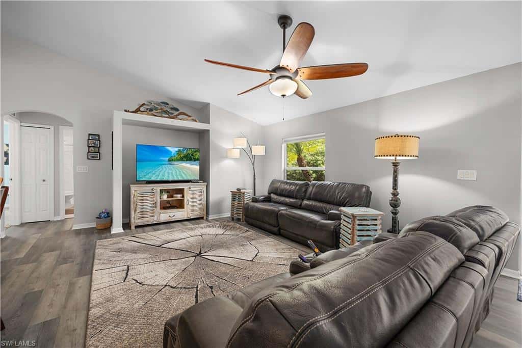 2682 Nature Pointe Loop, Fort Myers, photo 10