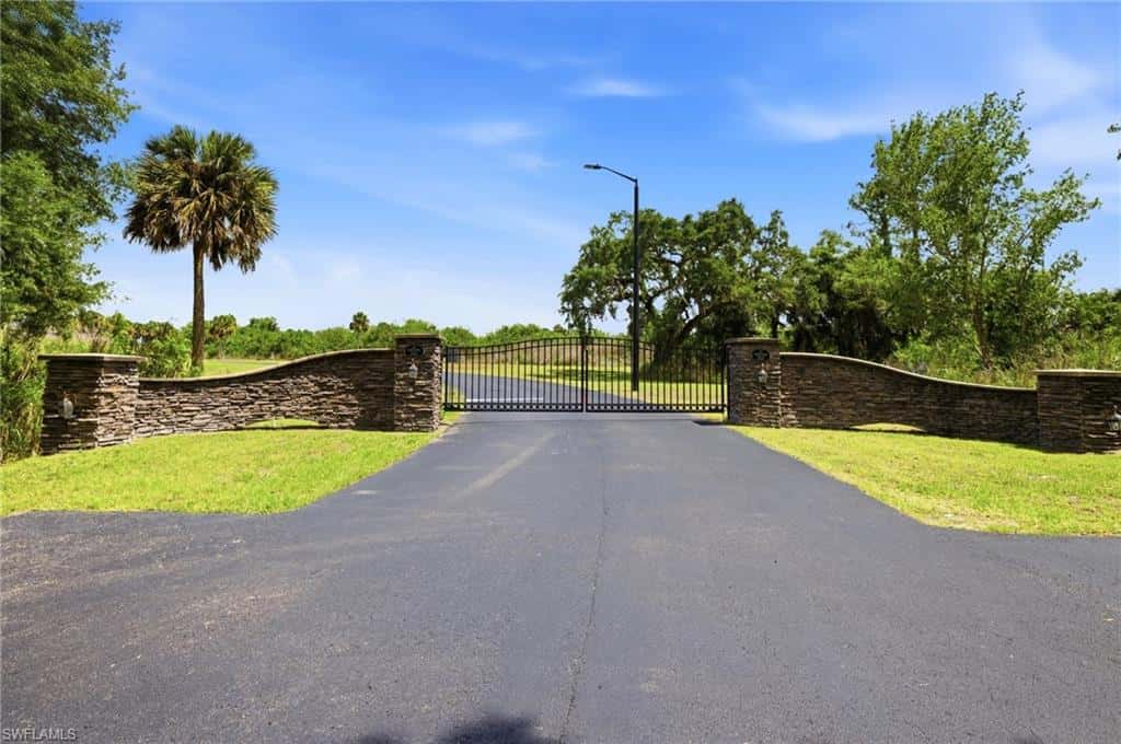 2504 Caloosa Shores Dr, Labelle, photo 47