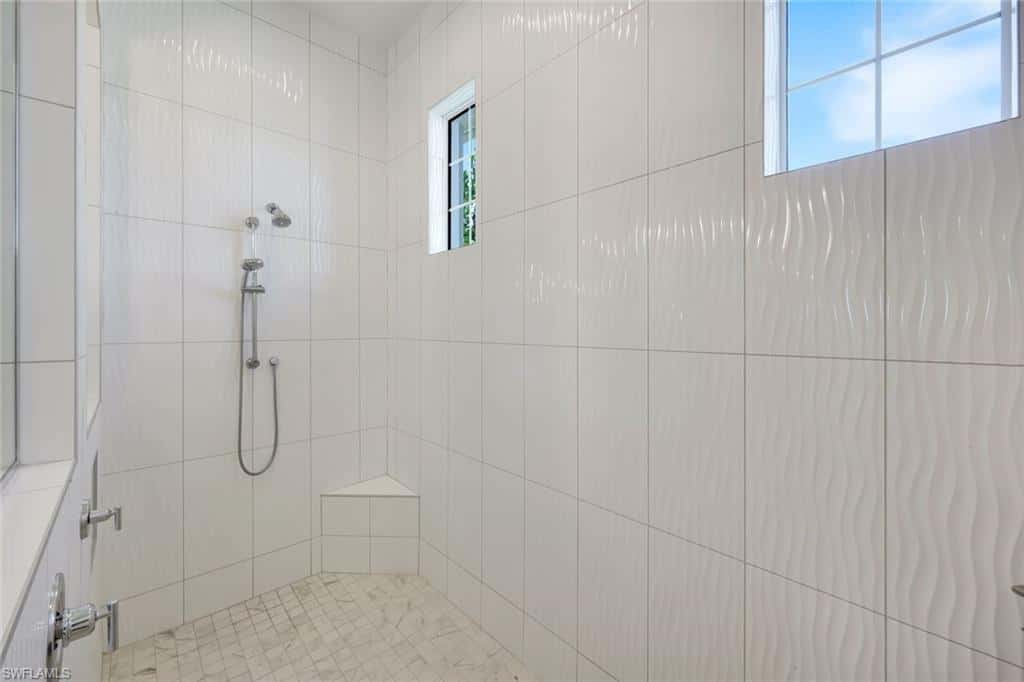 8931 Nevis Way, Naples, photo 40