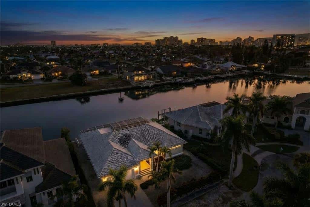 489 Adirondack Ct, Marco Island, photo 4