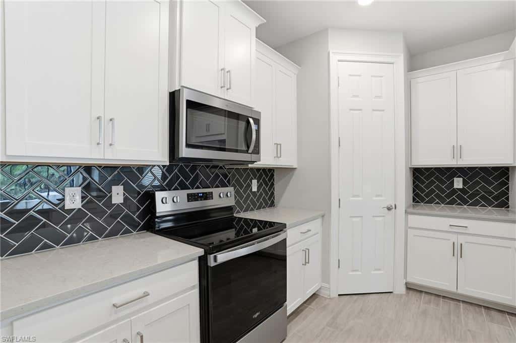 28009 Seasons Tide Ave, Bonita Springs, photo 4
