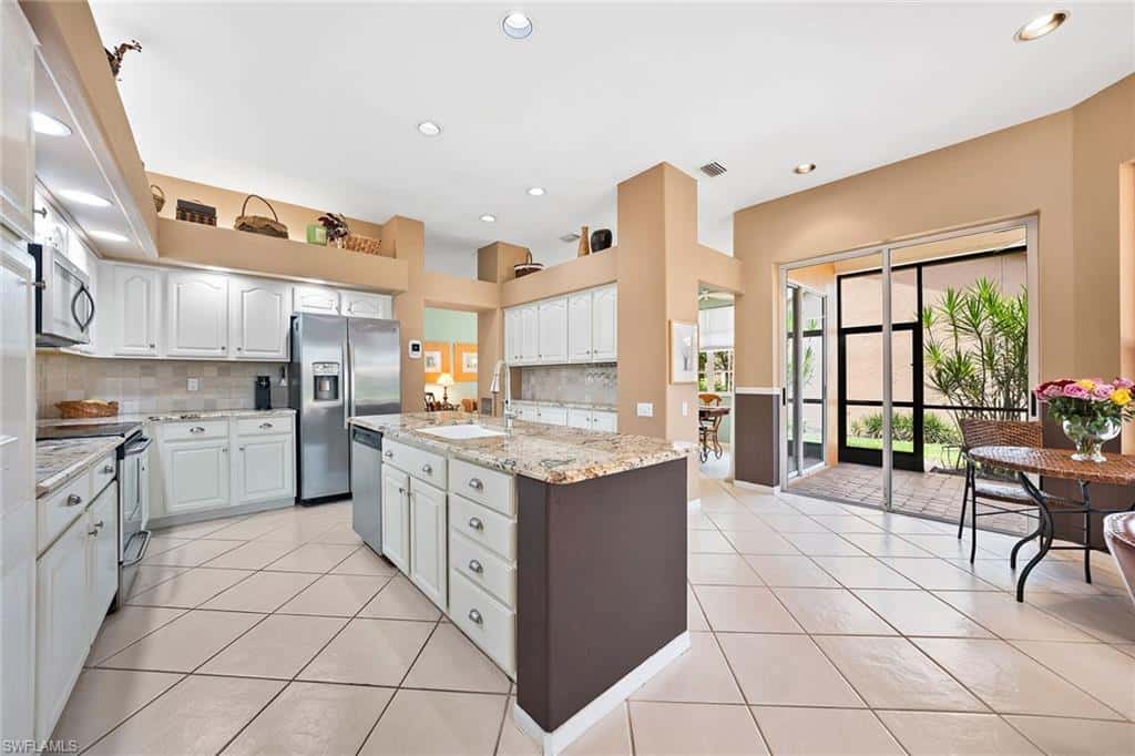 13181 Southampton Dr, Bonita Springs, photo 5