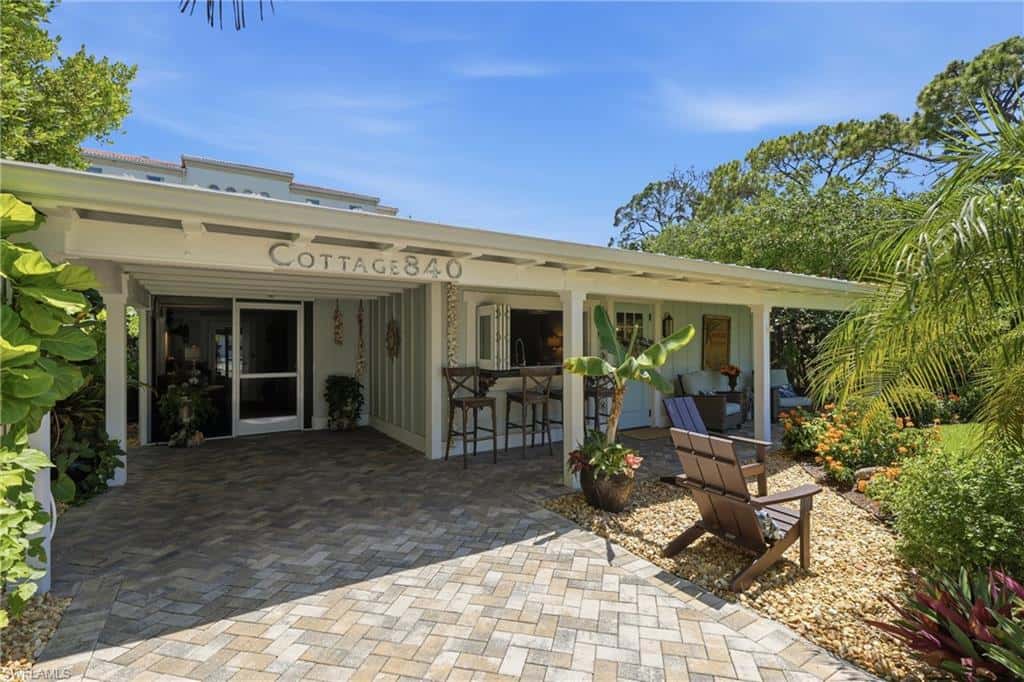 840 Myrtle Ter, Naples, photo 6